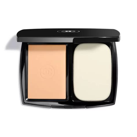 chanel ultra le teint powder.